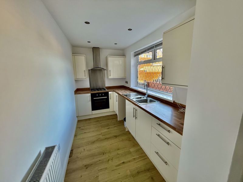 Kitchen- click for photo gallery